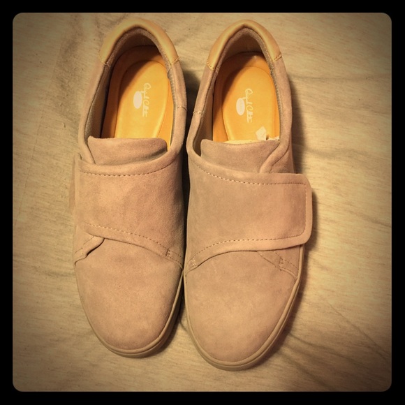 dr scholl's kinney band sneaker